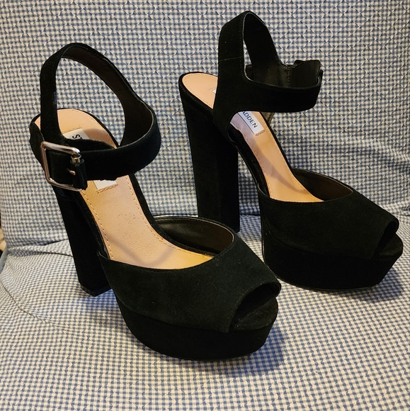 Steve Madden Jillyy Platform Heel - Picture 2 of 6